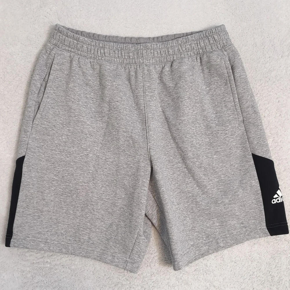 NEW Adidas Men's L 31x9